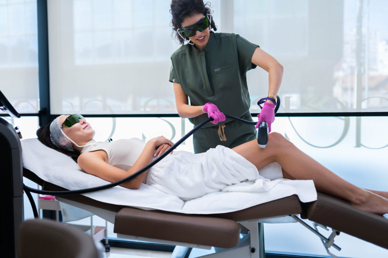 Aesthetic procedure with laser technology